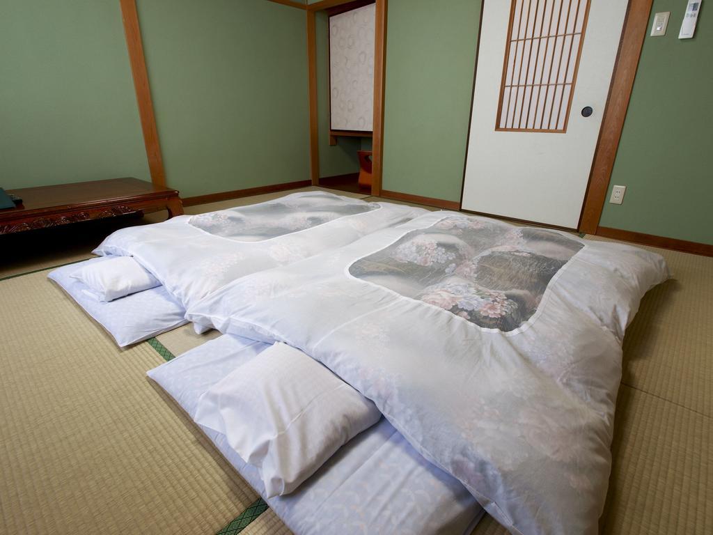 Sazu Onsen Yusho Hotel Kami  Værelse billede
