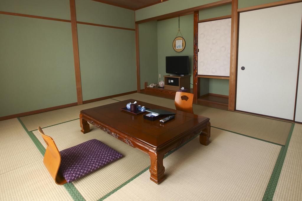 Sazu Onsen Yusho Hotel Kami  Værelse billede